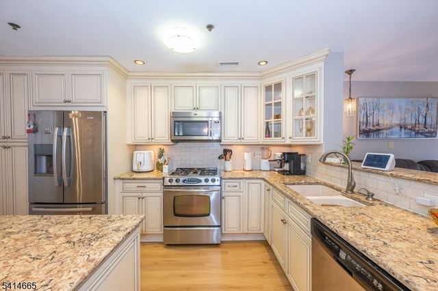 20 S Midland Ave 2, Kearny Town, NJ 07032