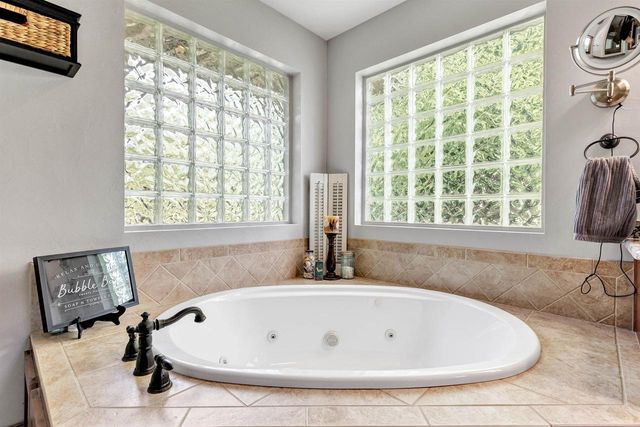 3235 HICKORY RIDGE LANE, Green Bay, WI 54311