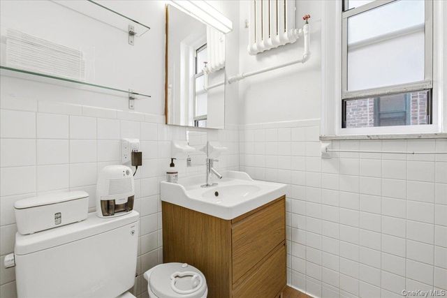 37-28 80th Street 31, Jackson Heights, NY 11372