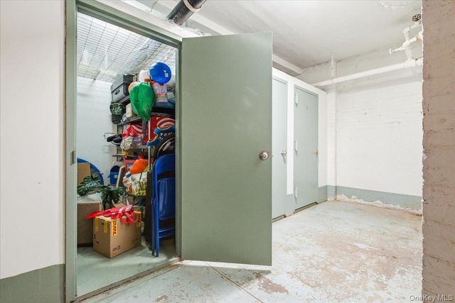 37-28 80th Street 31, Jackson Heights, NY 11372