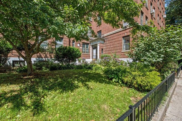 37-28 80th Street 31, Jackson Heights, NY 11372