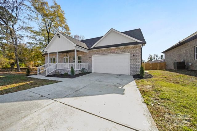 101 Wadesborough Place, Wadesboro, NC 28170