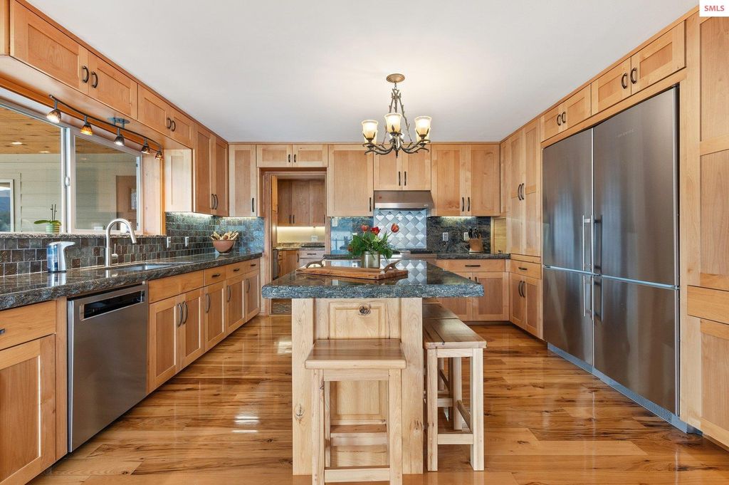 2537 Lakeshore Dr., Sagle, ID 83860 photo 10