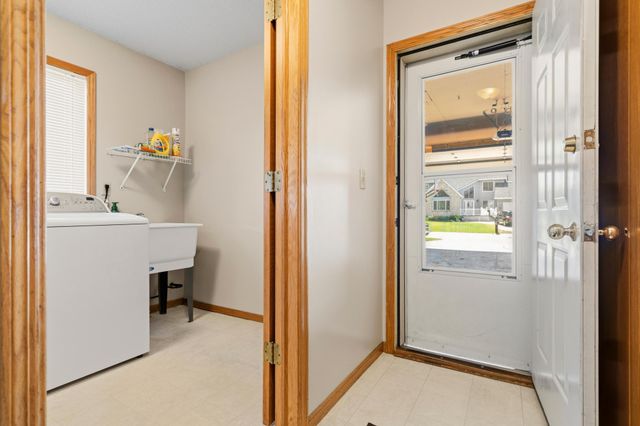 2537 Southcrest Avenue E, Maplewood, MN 55119