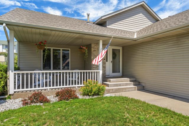 2537 Southcrest Avenue E, Maplewood, MN 55119