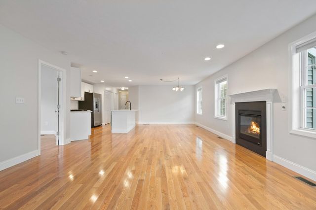 50 Hollow Ridge Drive, Nashua, NH 03062