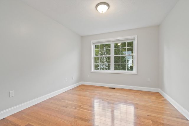 50 Hollow Ridge Drive, Nashua, NH 03062