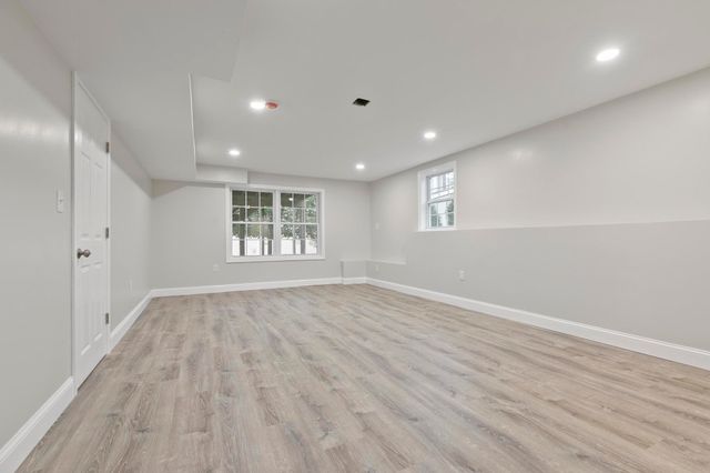 50 Hollow Ridge Drive, Nashua, NH 03062