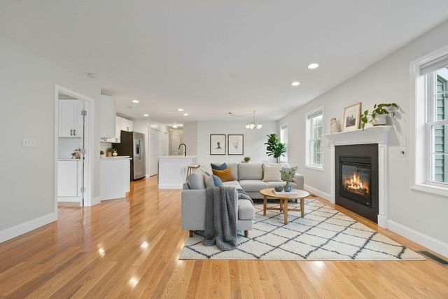 50 Hollow Ridge Drive, Nashua, NH 03062