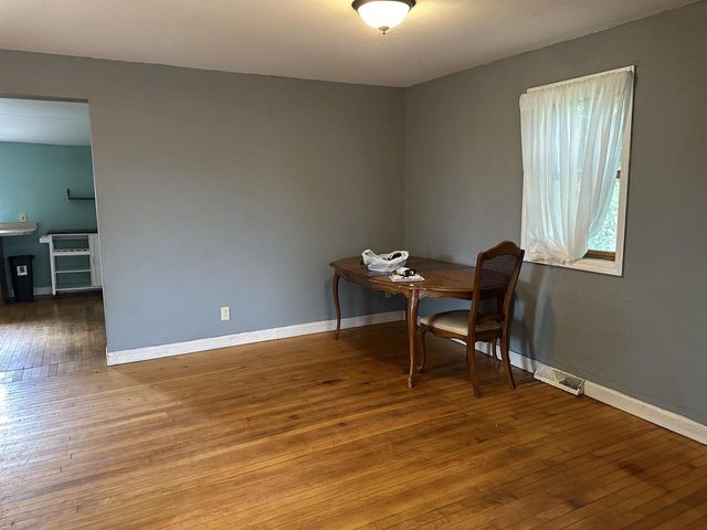 418 6th St W, Ashland, WI 54806