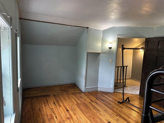 418 6th St W, Ashland, WI 54806