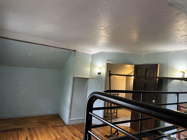 418 6th St W, Ashland, WI 54806