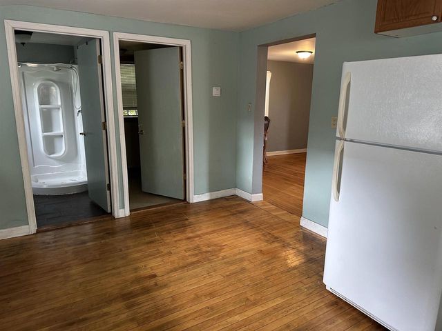 418 6th St W, Ashland, WI 54806