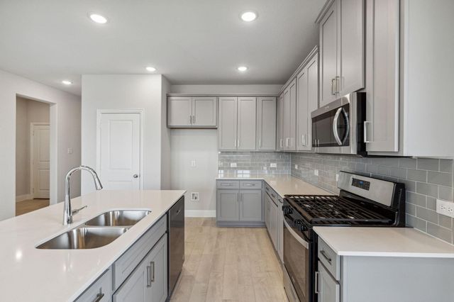 608 Portina Dr., Anna, TX 75409