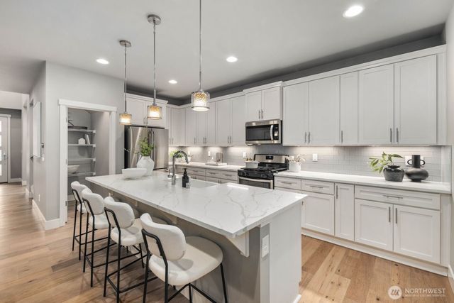 13437 Edmunds Parkway E, Bonney Lake, WA 98391