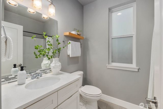 13437 Edmunds Parkway E, Bonney Lake, WA 98391