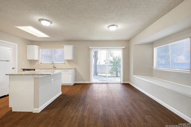 9102 Roquefort, San Antonio, TX 78250