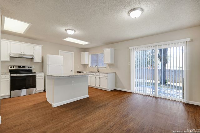 9102 Roquefort, San Antonio, TX 78250