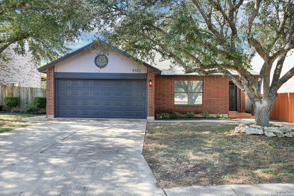 9102 Roquefort, San Antonio, TX 78250