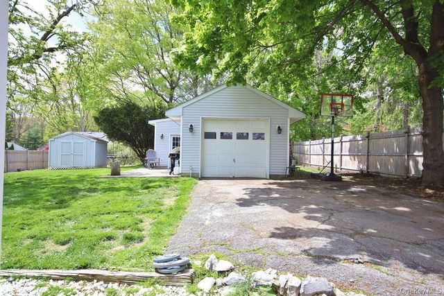 27 Cooper Drive, Monroe, NY 10950