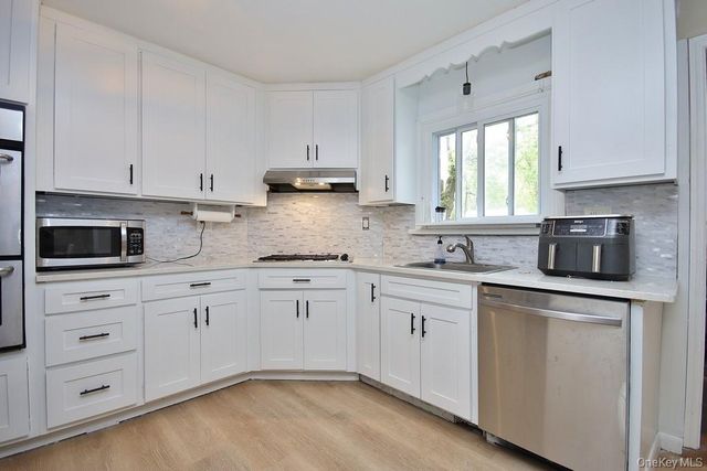 27 Cooper Drive, Monroe, NY 10950