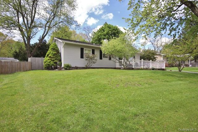 27 Cooper Drive, Monroe, NY 10950