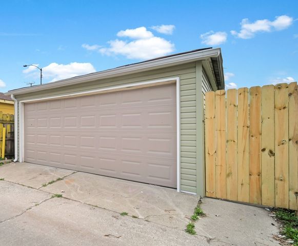 7357 S MARSHFIELD Avenue, Chicago, IL 60636