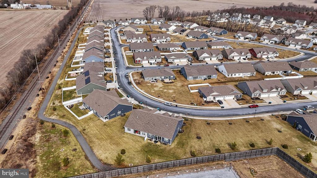 61 SEDMONT CIR, Smyrna, DE 19977