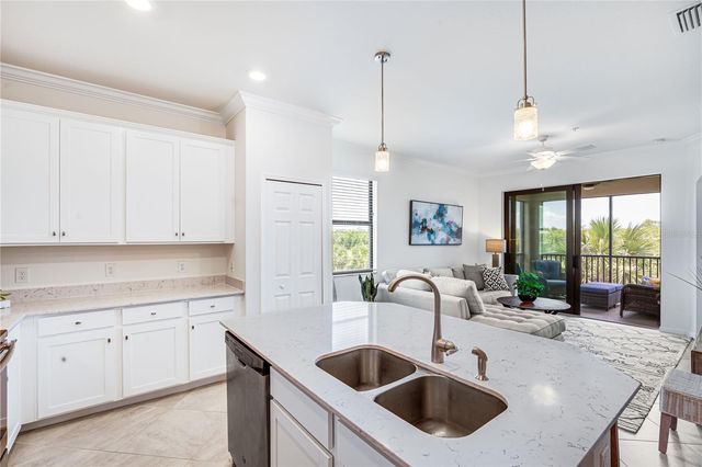 17724 GAWTHROP DRIVE 301, Bradenton, FL 34211