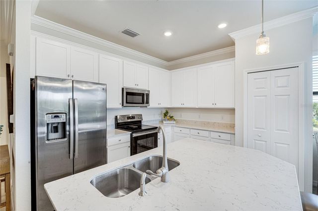 17724 GAWTHROP DRIVE 301, Bradenton, FL 34211