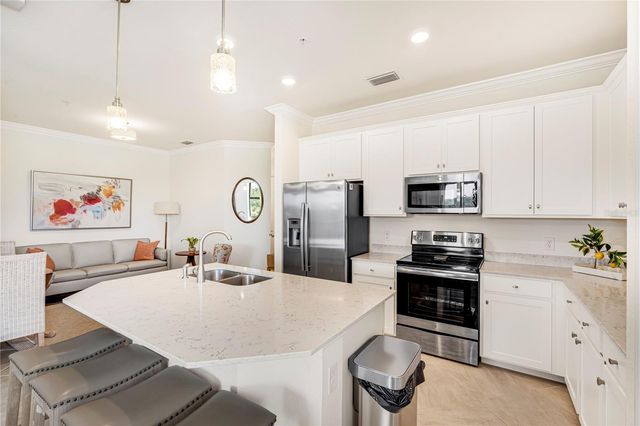 17724 GAWTHROP DRIVE 301, Bradenton, FL 34211