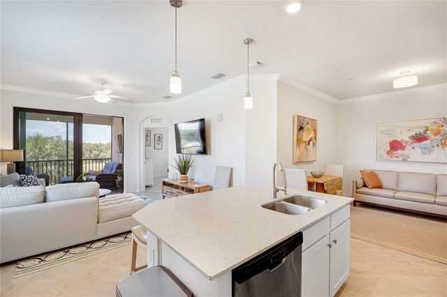17724 GAWTHROP DRIVE 301, Bradenton, FL 34211