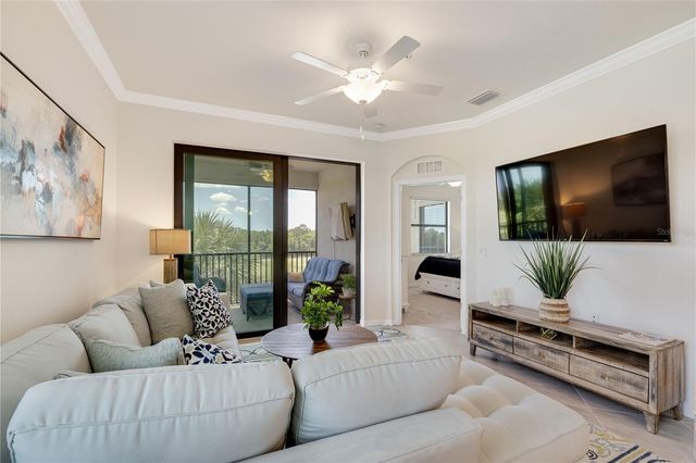17724 GAWTHROP DRIVE 301, Bradenton, FL 34211