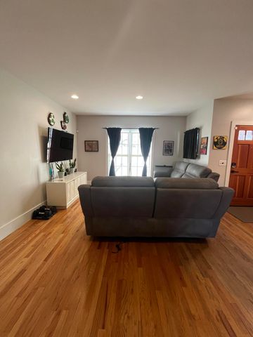 1026 9th Avenue N, Nashville, TN 37208