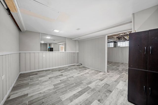 6404 S Lockwood Avenue, Chicago, IL 60638