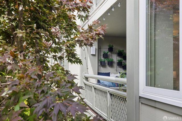 1909 Eddy Street 2, San Francisco, CA 94117