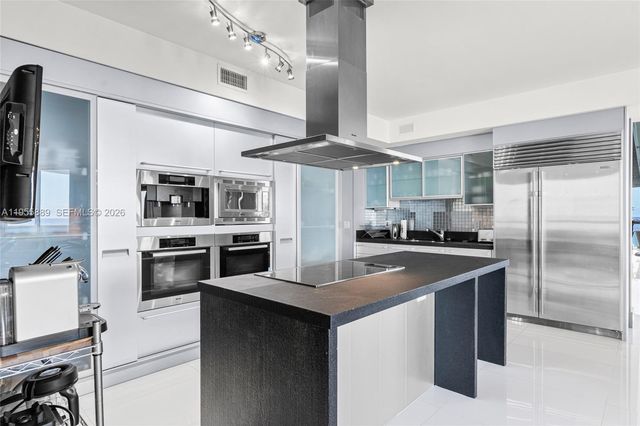 18201 Collins Ave 709, Sunny Isles Beach, FL 33160