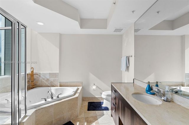 18201 Collins Ave 709, Sunny Isles Beach, FL 33160