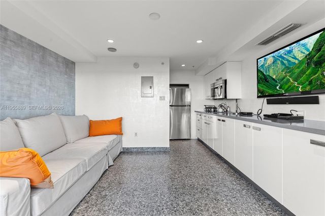 18201 Collins Ave 709, Sunny Isles Beach, FL 33160