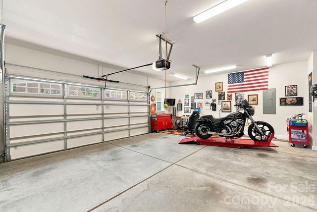 9427 Liberty Hill Drive, Charlotte, NC 28227