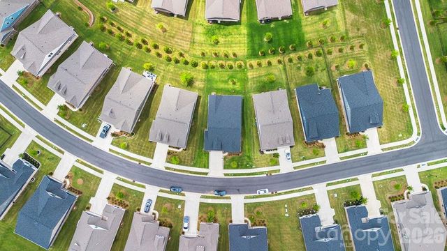 9427 Liberty Hill Drive, Charlotte, NC 28227
