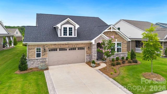 9427 Liberty Hill Drive, Charlotte, NC 28227