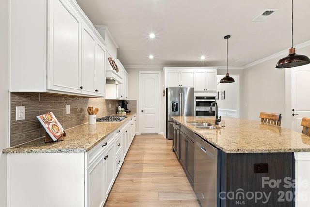 9427 Liberty Hill Drive, Charlotte, NC 28227