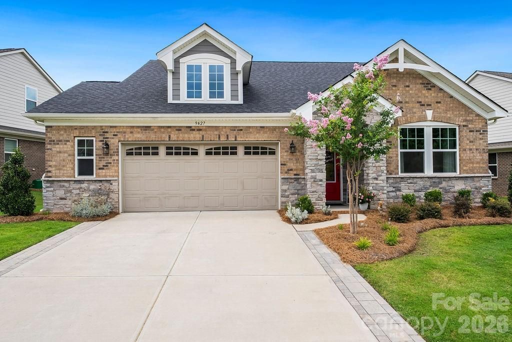 9427 Liberty Hill Drive, Charlotte, NC 28227