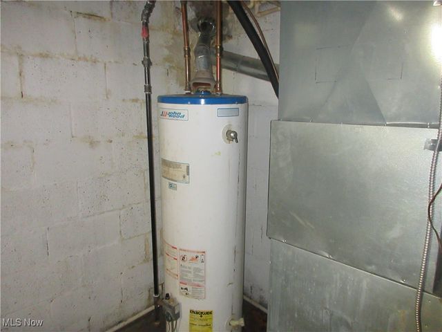 18019 Chagrin Boulevard, Shaker Heights, OH 44122