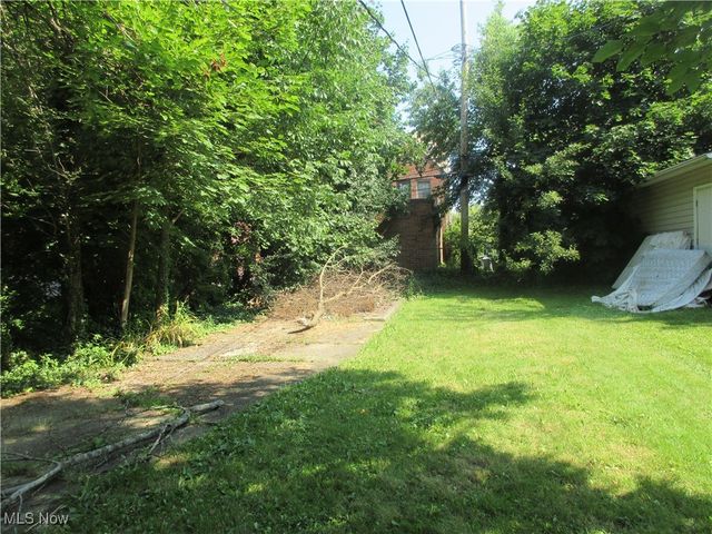 18019 Chagrin Boulevard, Shaker Heights, OH 44122