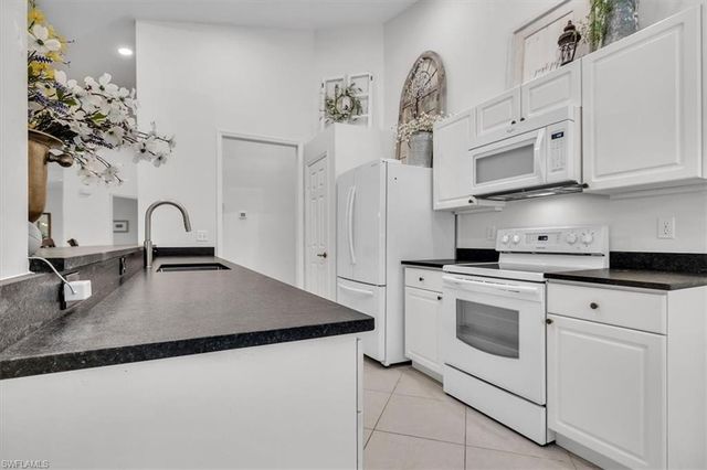 1215 Imperial DR 60, Naples, FL 34110