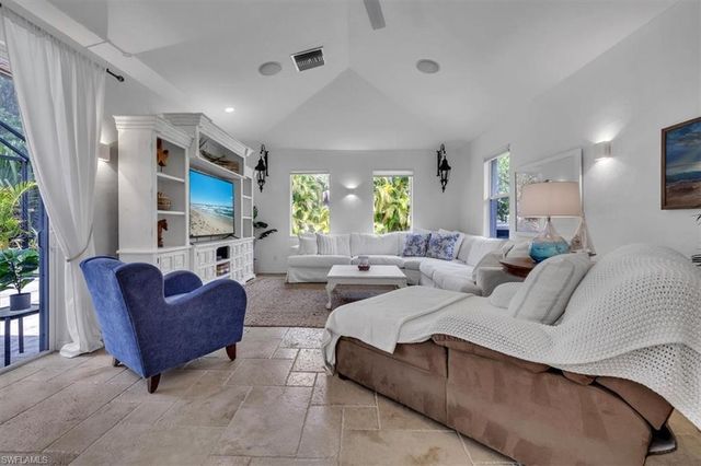 1215 Imperial DR 60, Naples, FL 34110