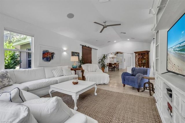 1215 Imperial DR 60, Naples, FL 34110