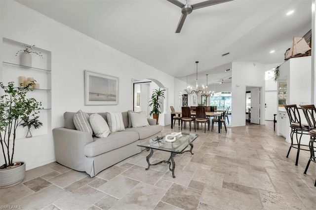 1215 Imperial DR 60, Naples, FL 34110